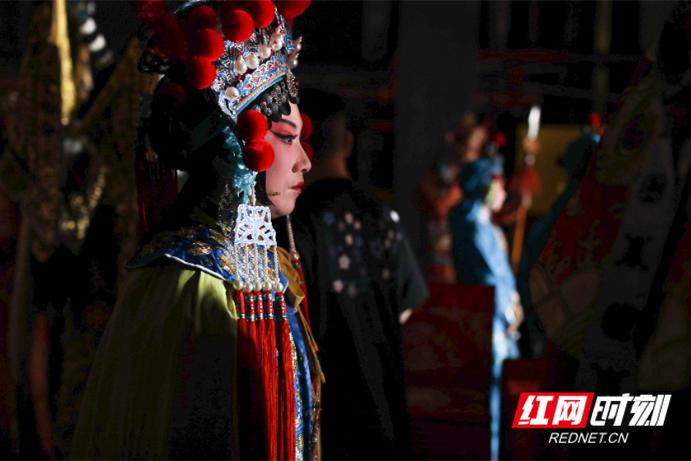 湖南省京剧团惠民演出_京剧后继无人窘境_湖南京剧保护传承中心