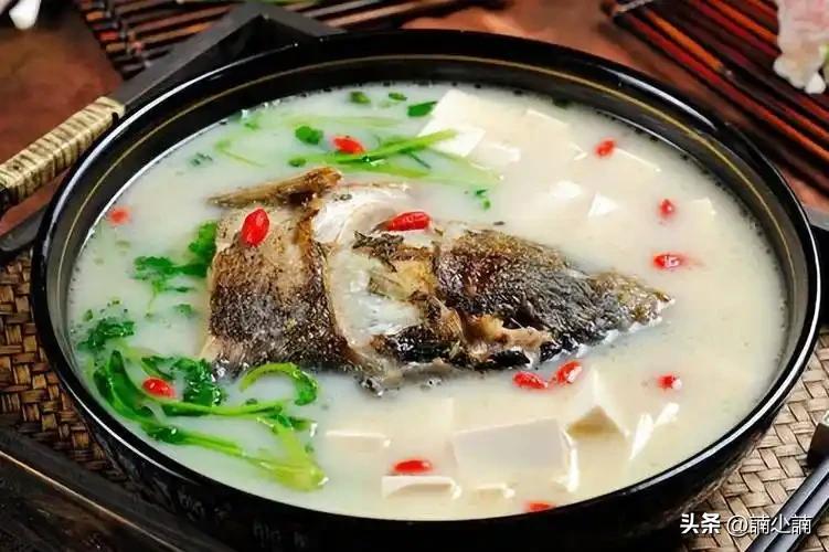 最佳湖鲜推荐地点_中国淡水湖鲜排名_福建大金湖巨型鳡鱼