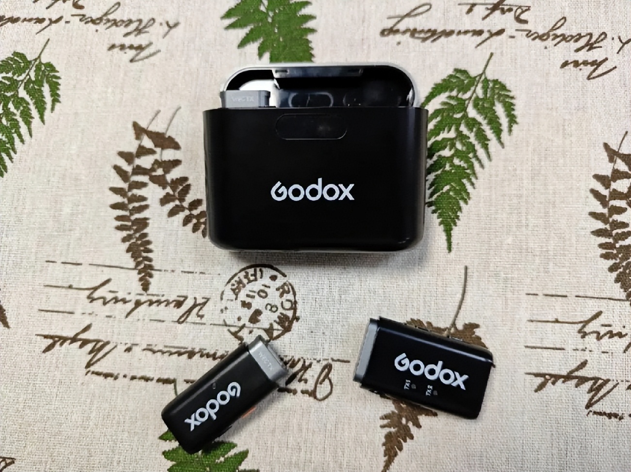 领夹麦克风选购指南_录音麦克风哪个品牌音质最好_win7麦克风说话有回声