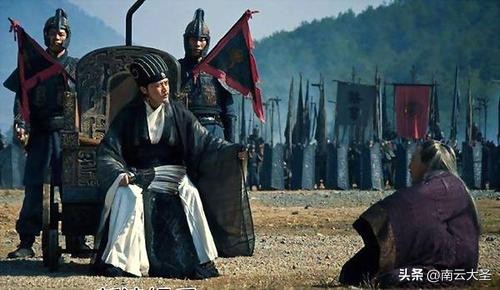 空城计吓退司马懿的故事_养寇自重司马懿_司马懿故意中空城计