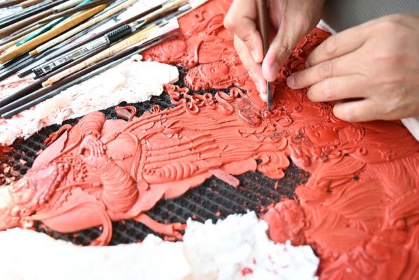 国家级非物质文化遗产福州脱胎漆器髹饰技艺_漆画制作工艺_福州脱胎漆器制作工艺