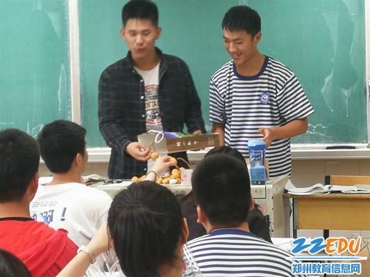3以金灿灿的硕果祝福学长金榜题名_副本