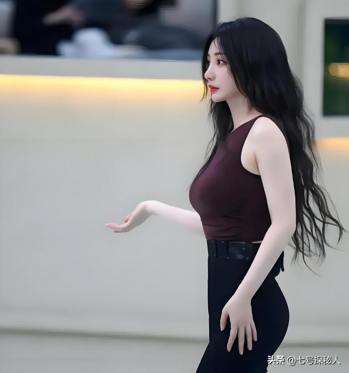 身材犯规的女明星 柳岩 人间水蜜桃_柳岩的胸有多大浴照