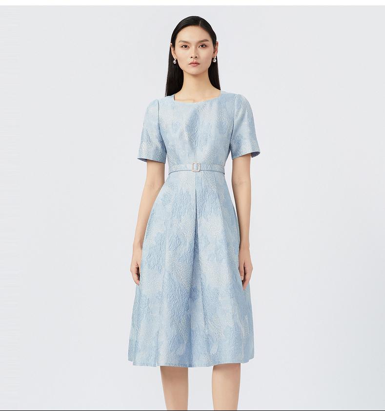 妈妈的衣服有哪些品牌_中老年女装品牌排名_熟龄女装品牌推荐