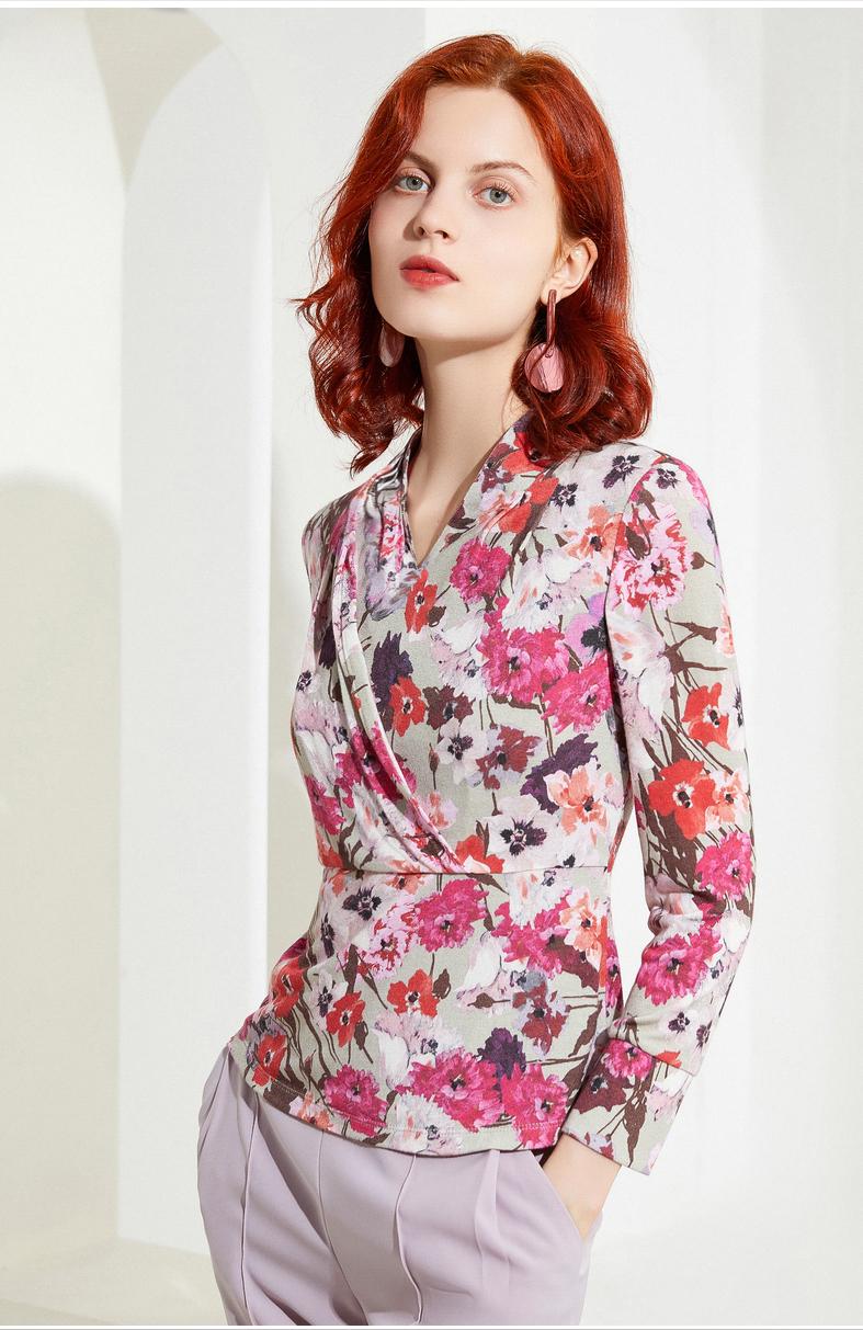 妈妈的衣服有哪些品牌_中老年女装品牌排名_熟龄女装品牌推荐