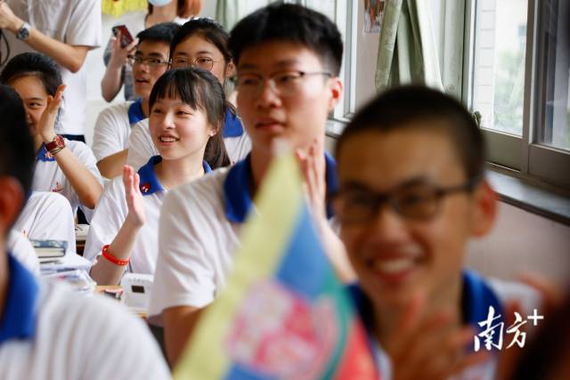 农大附中高考_广州大学附属中学高考祝福_广大附中高三毕业典礼
