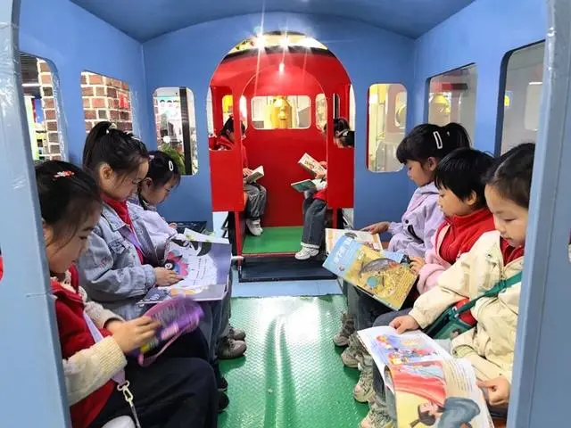 蚌埠市区瞧不起怀远人_蚌埠市公共图书馆阅读氛围浓厚_蚌埠市图书馆借阅量统计数据