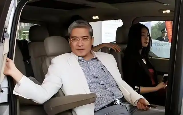 郎咸平 双标婚姻 情场杀手_郎咸平财经_高学历渣男 郎咸平 人设崩塌