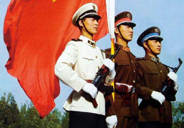 中国人民解放军军服发展历程_陆军军服图片_中国人民解放军建军96周年