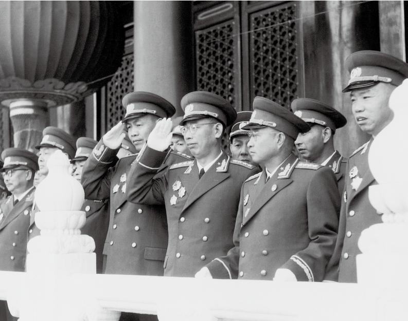 中国人民解放军建军96周年_中国人民解放军军服发展历程_陆军军服图片