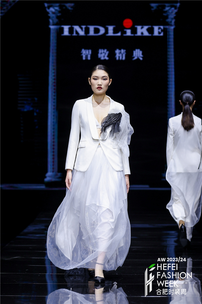2023合肥时装周_英帝莱克智敬精典高级定制_合肥高级服装定制
