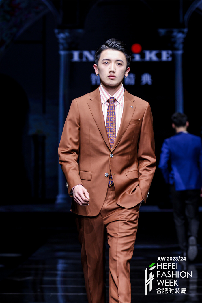2023合肥时装周_英帝莱克智敬精典高级定制_合肥高级服装定制