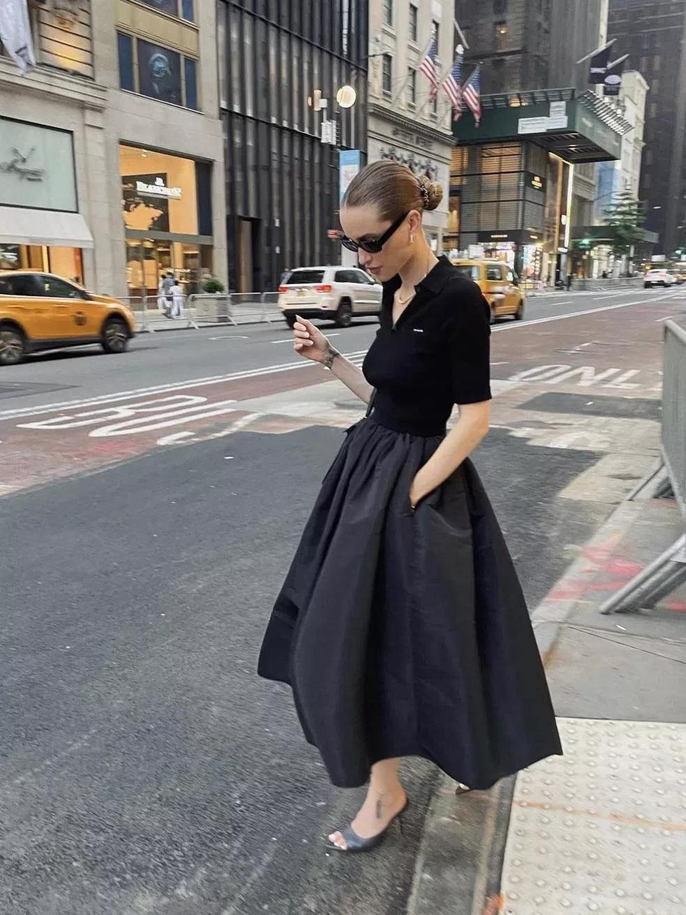 黑色长裙穿搭_黑色丝缎长裙搭配_于婷婷性感黑色薄纱长裙