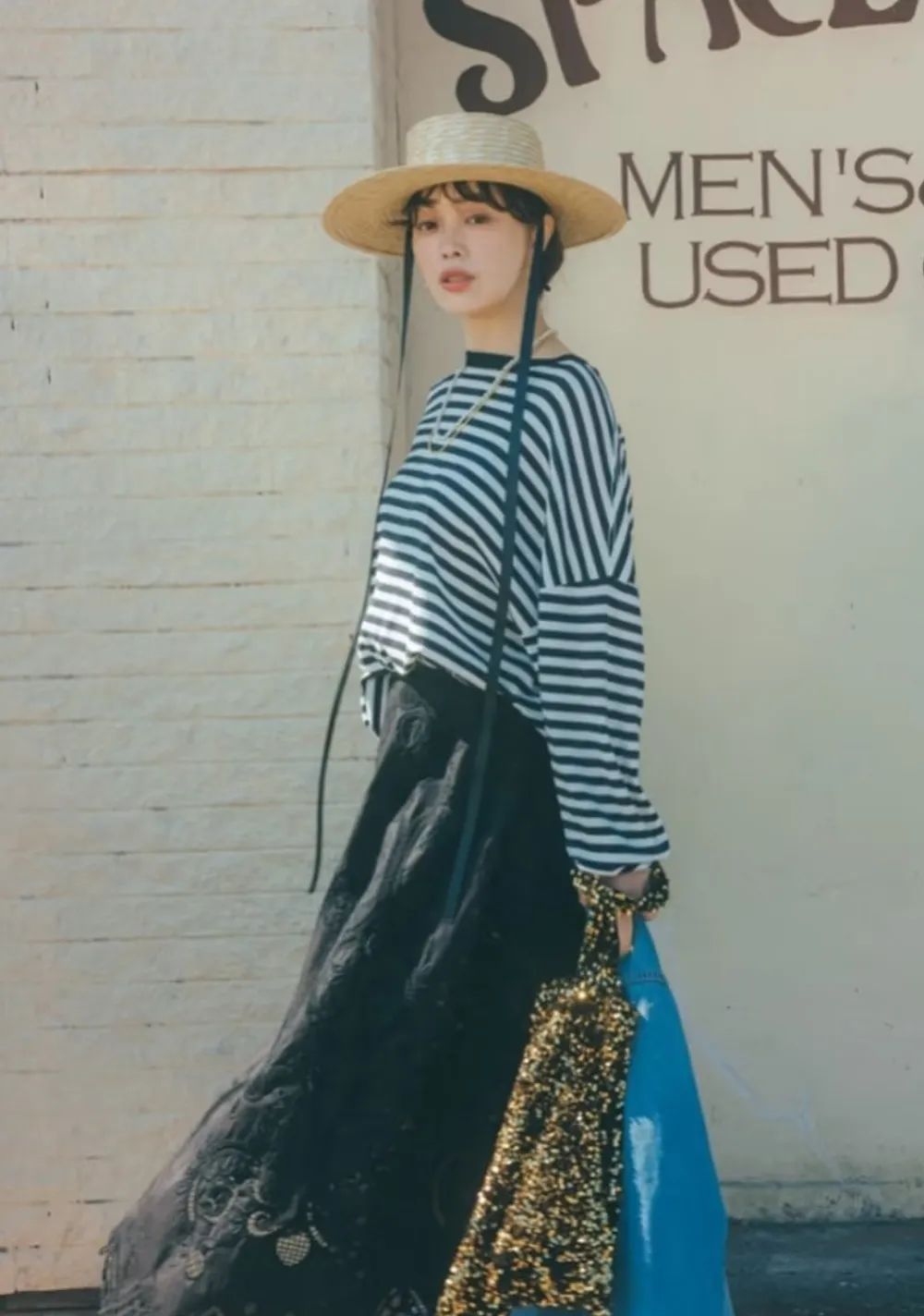 黑色长裙穿搭_黑色丝缎长裙搭配_于婷婷性感黑色薄纱长裙