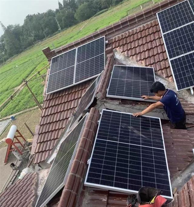 太阳能板5000瓦多少钱_太阳能板安装风险_屋顶租赁合同