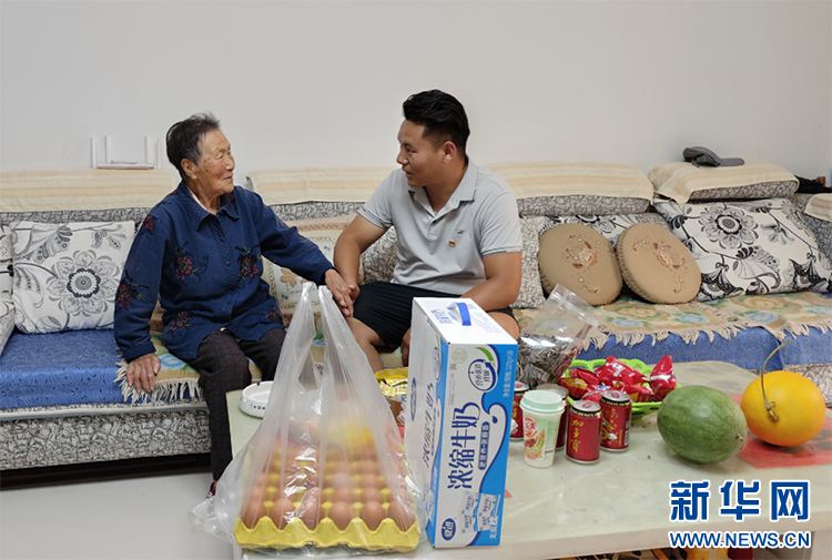 社区多元文化服务_社区艺术团工作总结_社区民族团结活动