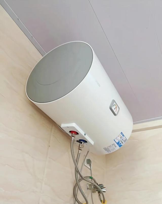 太阳能热水器市场趋势_家用小型太阳能热水器_医院太阳能安装增长