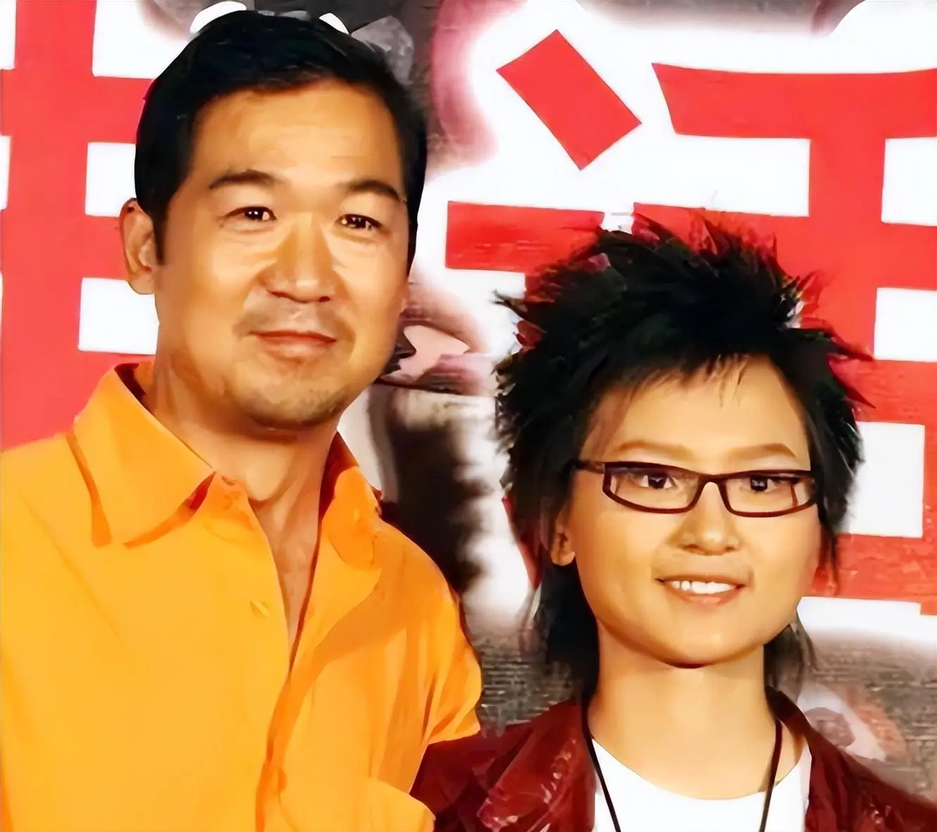 周笔畅38岁单身未育活出精彩人生_周笔畅音乐之路励志故事_周笔畅超女照片