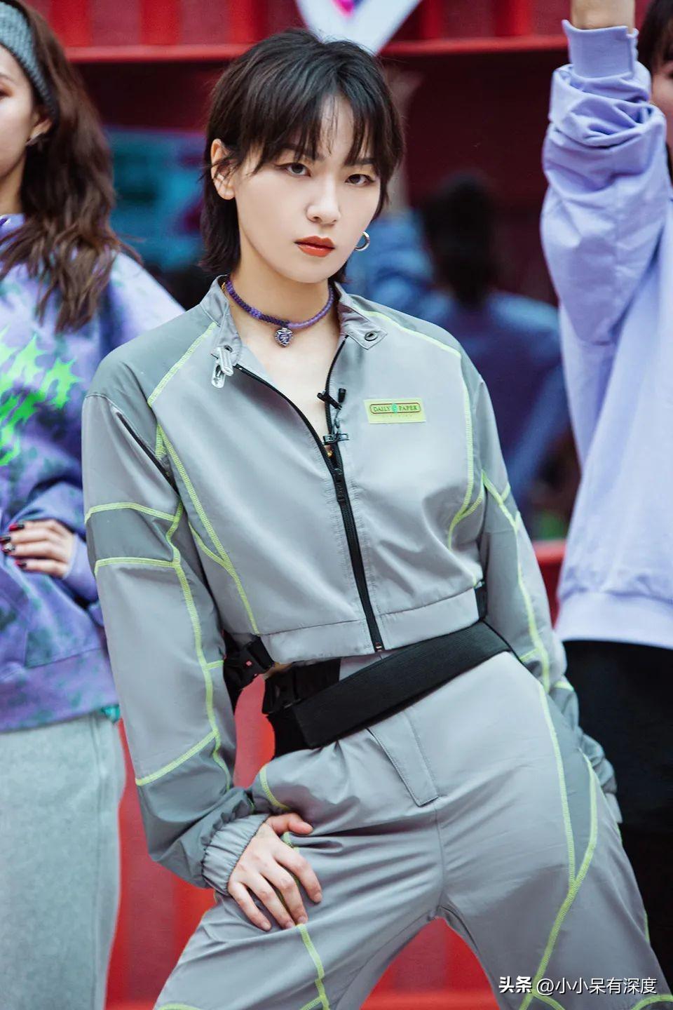 周笔畅超女照片_周笔畅出道近20年依然活跃_周笔畅37岁未婚独居状态
