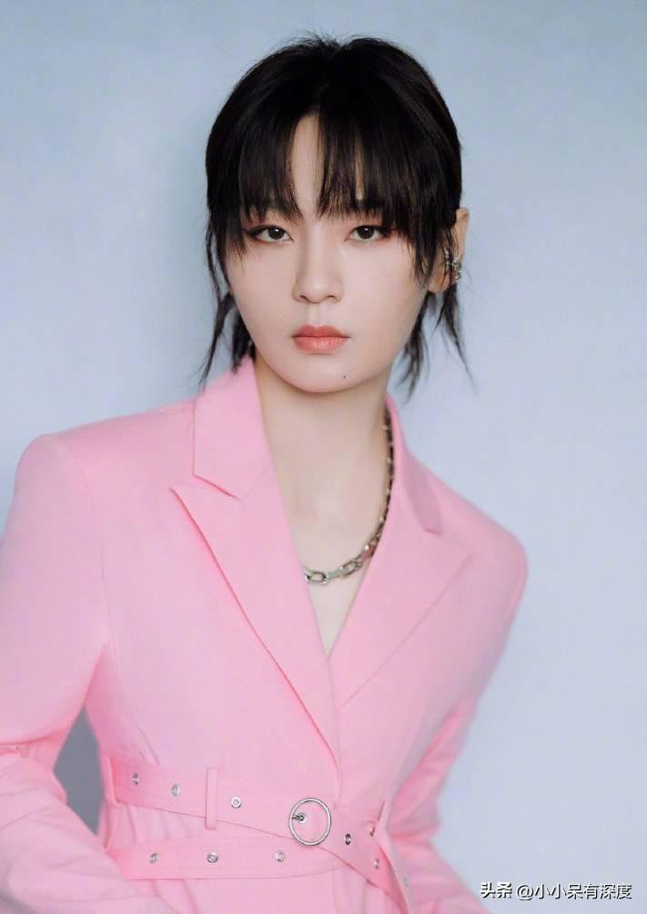 周笔畅超女照片_周笔畅37岁未婚独居状态_周笔畅出道近20年依然活跃
