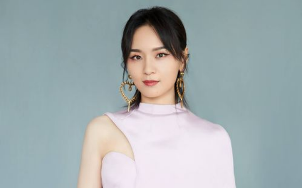 周笔畅超女照片_何洁张靓颖周笔畅李宇春_超级女声2005回顾