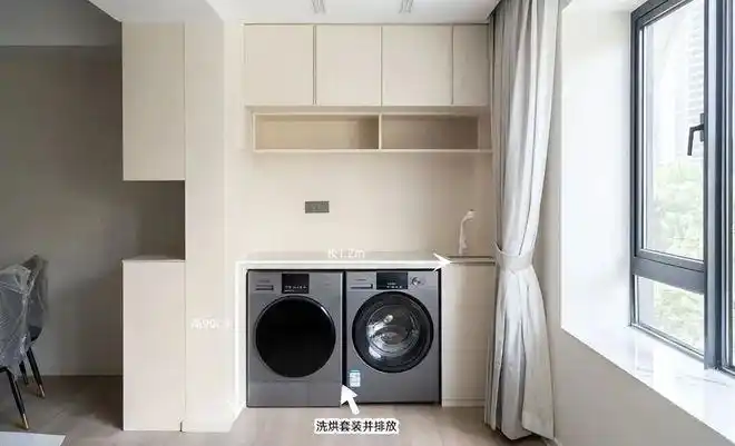 阳台家政柜布局_摆件柜子效果图_阳台洗衣柜设计