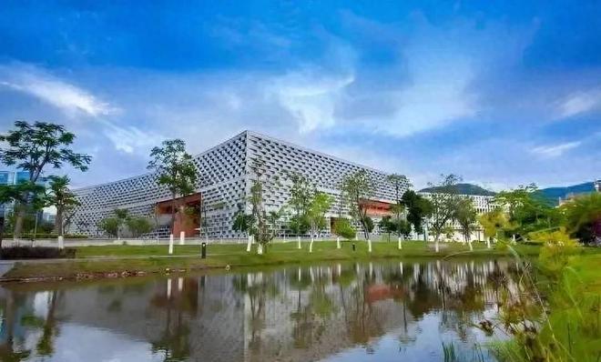 ,深圳大学分数线_高考志愿选择_就业保障专业分析