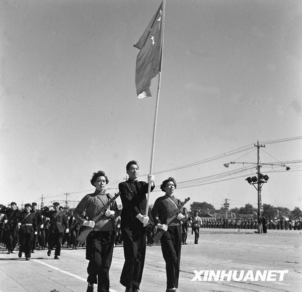 开国大典49式军服介绍_中国人民解放军军服发展历程_中国空军军服图片