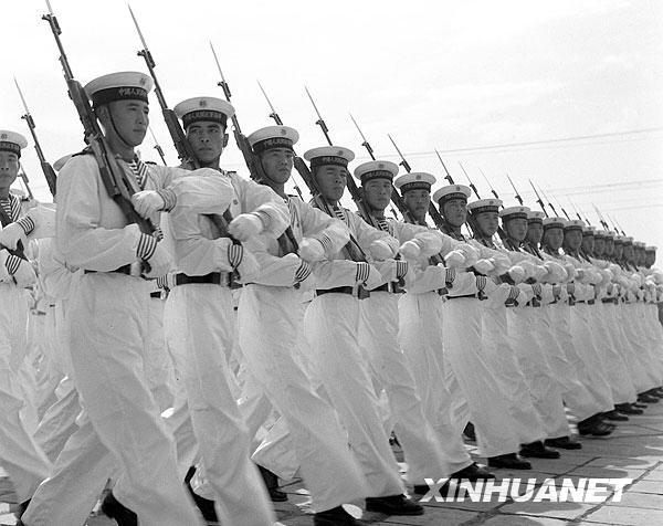 开国大典49式军服介绍_中国空军军服图片_中国人民解放军军服发展历程