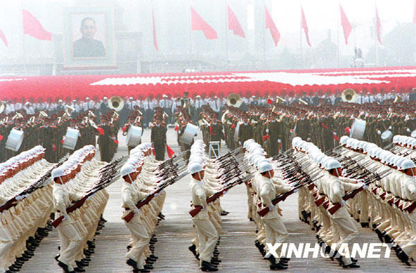 开国大典49式军服介绍_中国人民解放军军服发展历程_中国空军军服图片