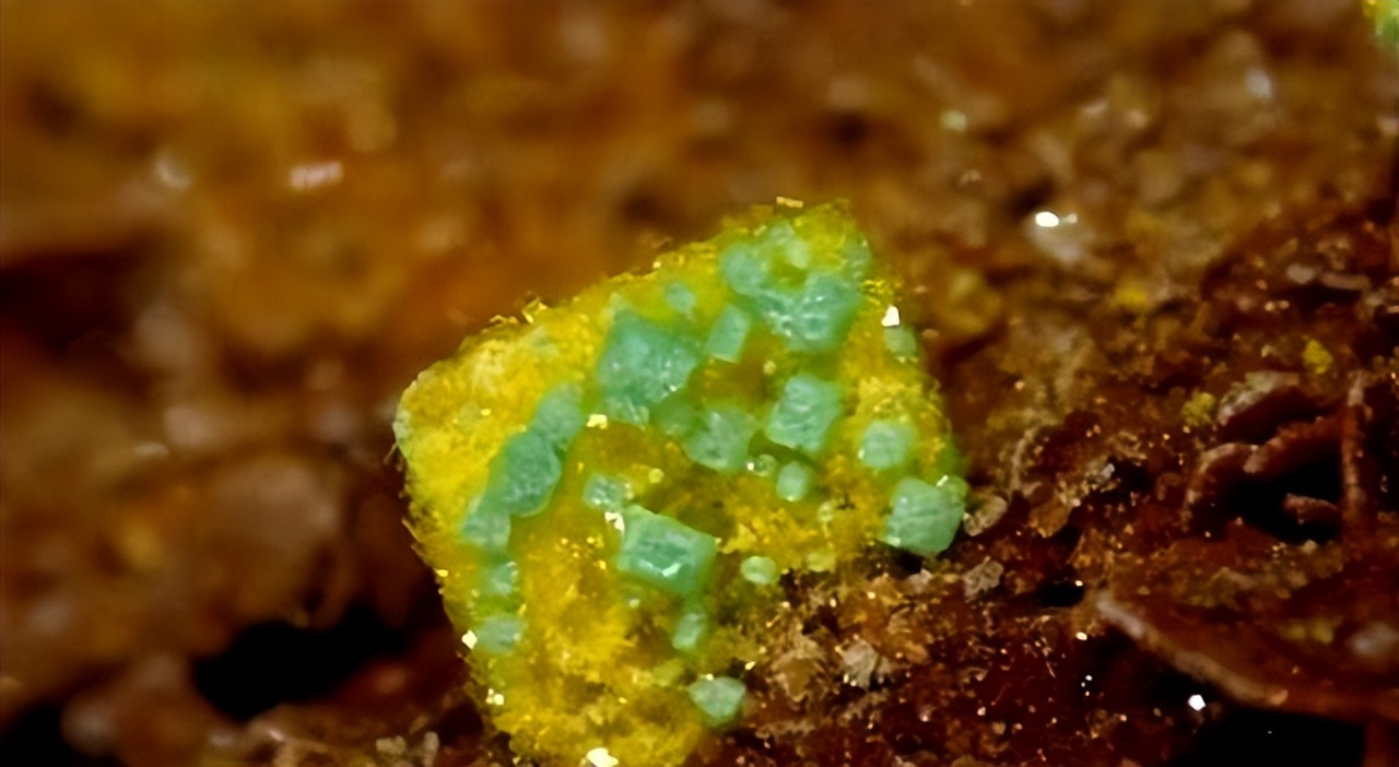 铀235裂变释放的能量_快堆技术优势_核能发展历程