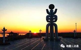 乌苏里江旅游攻略_乌苏里江赫哲族文化_乌苏里江以东生态