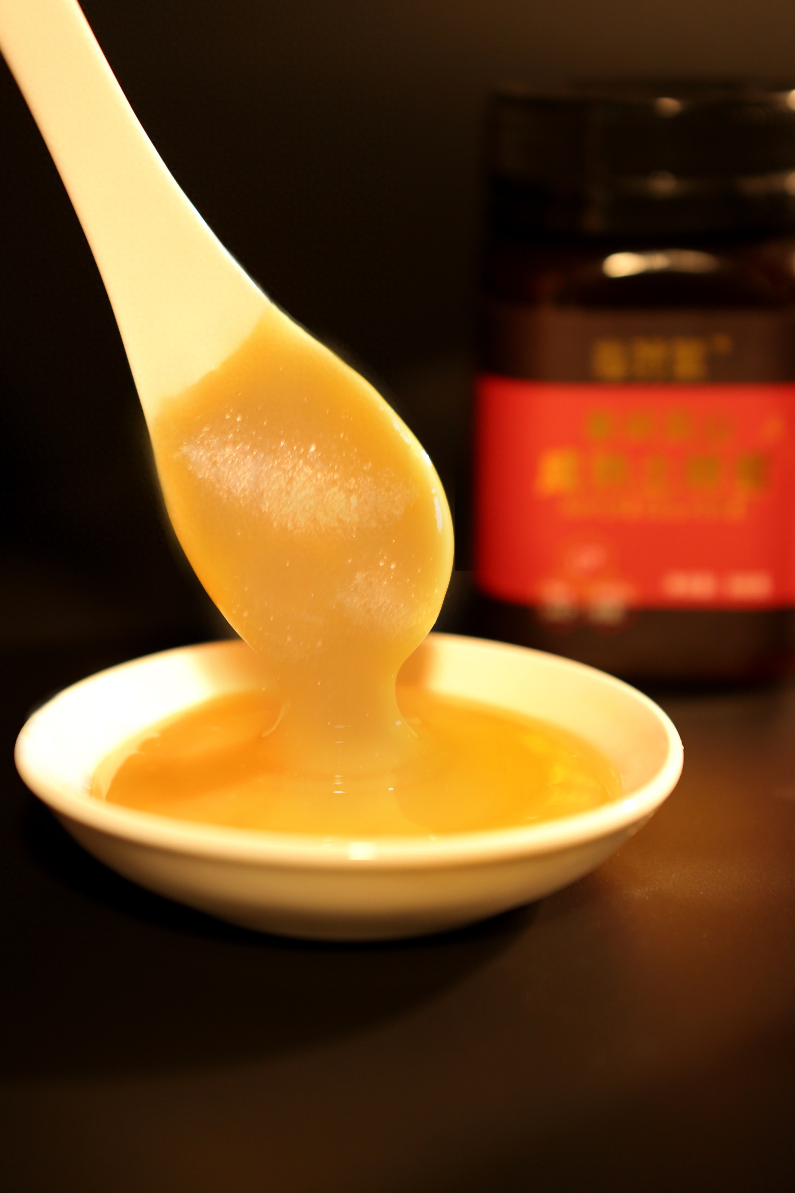 有结晶的蜂蜜是真的吗_土蜂蜜活性酶高_蜂蜜结晶现象