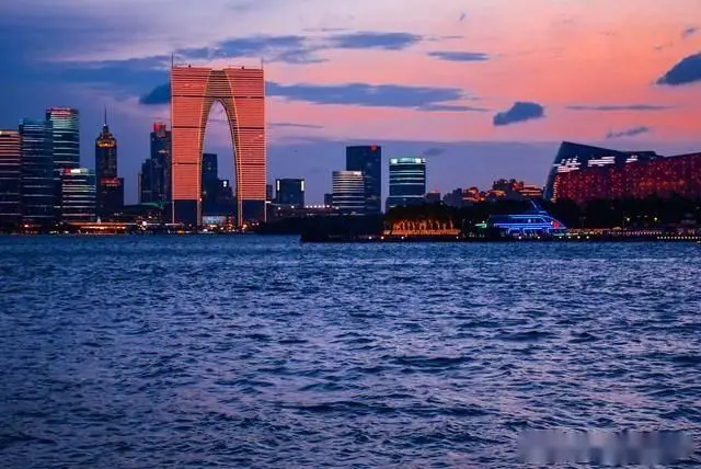 苏州园林代表作品_周庄古镇水乡特色_苏州东沙湖生态公园