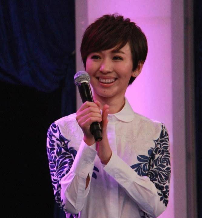 操央视主持人欧阳夏丹_欧阳夏丹 新闻联播 消失原因