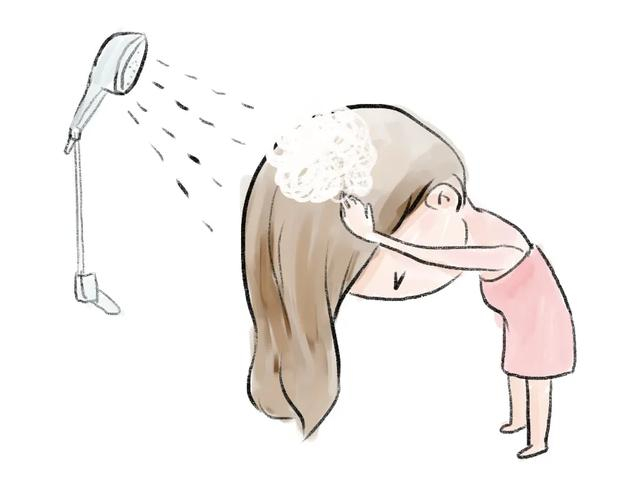 多久洗一次头发最好_头发洗太勤有什么危害_洗头太频繁会损伤头发吗