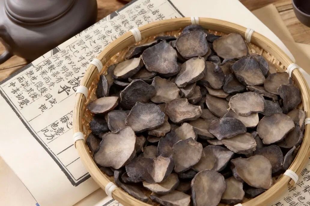 附子中毒急救方法_毛茛敷手后,身体里有毒素没有_冬季进补中药安全