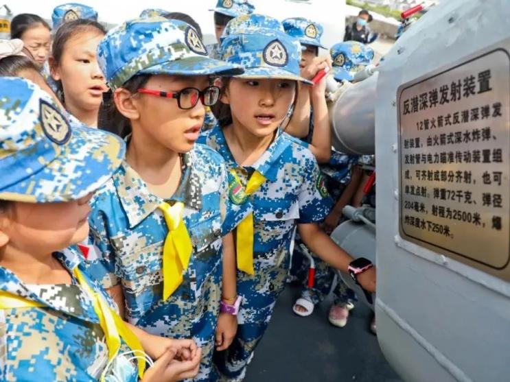 长垣暑假夏令营_威海海图腾军事夏令营_威海海图腾研学旅行