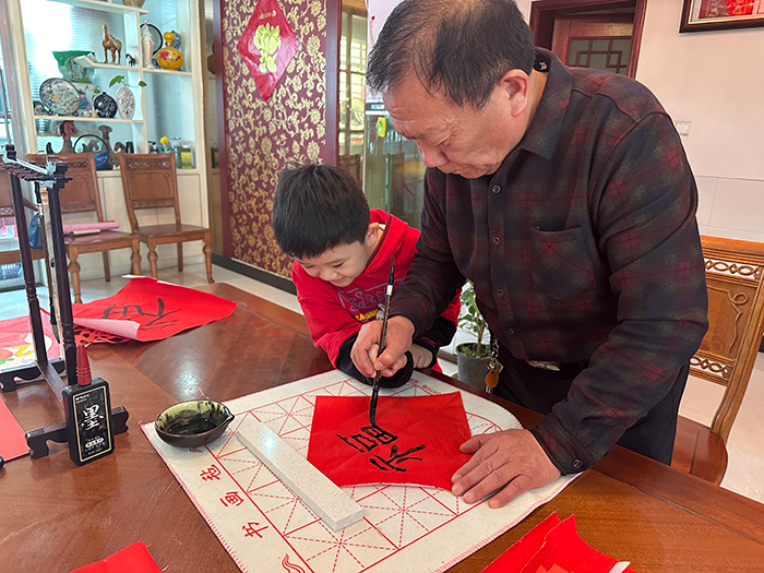 长垣市幼儿园写福字活动_长垣市学校春节文化实践活动_长垣暑假夏令营