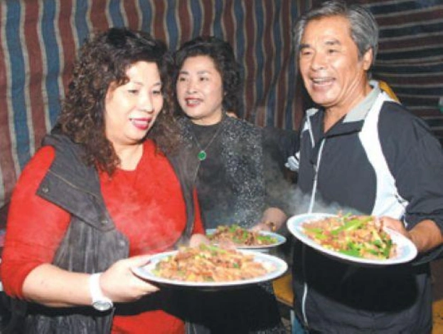 台湾男演员雷洪六个女人_雷洪五位老婆资料_雷洪一夫一妻五妾