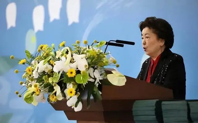 杨振汉 传记_杨振汉 早年经历_杨振武家庭