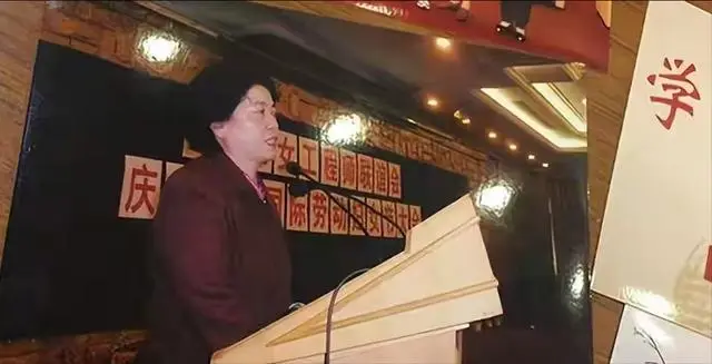 杨振武家庭_杨振汉 传记_杨振汉 事迹