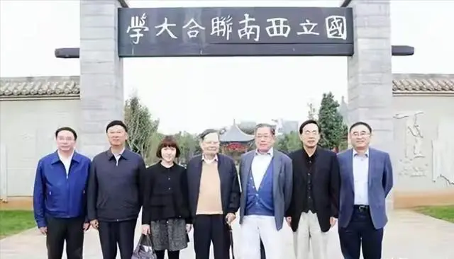 杨振武家庭_杨振汉 传记_杨振汉 事迹