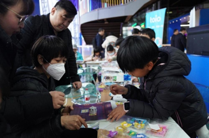 索尼探梦科技馆特别展示区_索尼探梦科普万里行活动 广州青少年 4K3D科幻电影DR01冒险奇兵