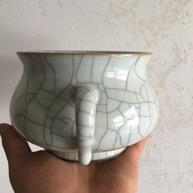 瓷器鉴定知识_古瓷器底足鉴定旋痕跳刀痕_仿品轮廓线条生硬呆板