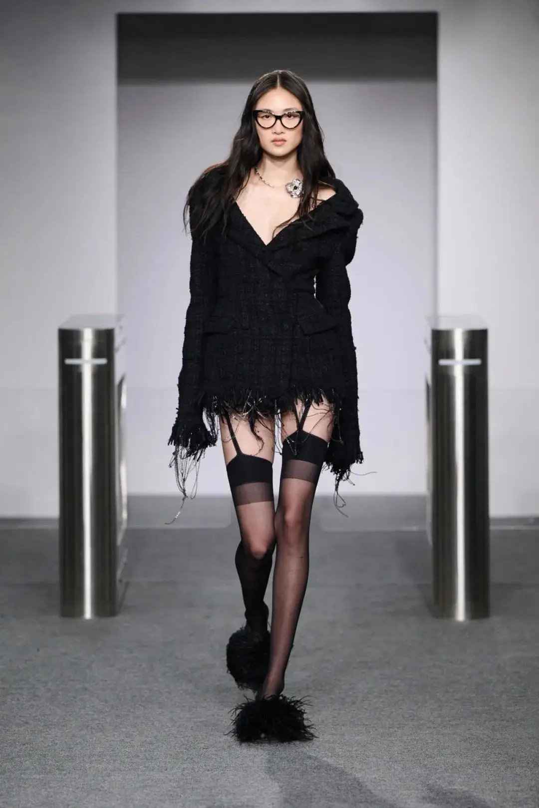 chloe眼镜图片_知识分子风眼镜_复古圆框眼镜