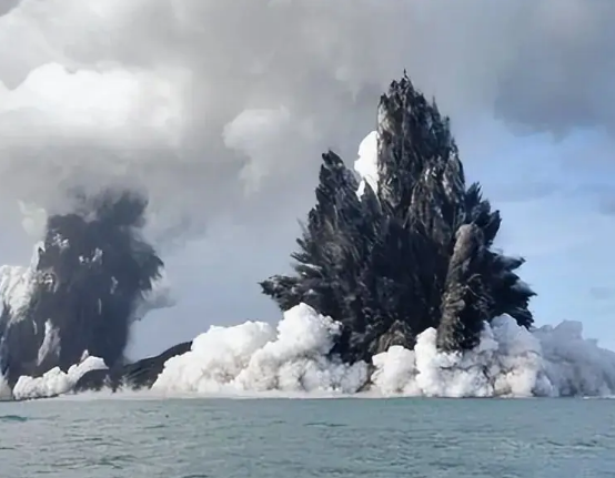 海底火山活动如何塑造海洋环境_海底火山生态系统_海底火山对海洋生态系统的影响