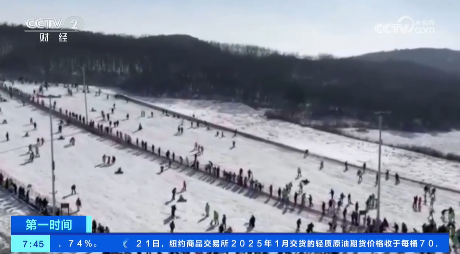 内蒙古冰雪特色游新场景_沈阳滑雪场人工造雪_冬季包头旅游