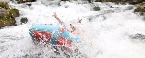 隆安绿水江漂流_南宁旅游攻略_南宁到龙虎山