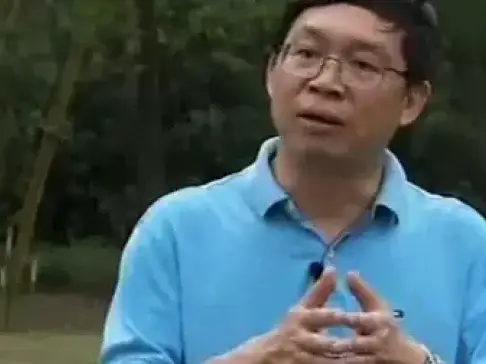 《致富经》大叔养殖的草鱼价格比别人高50%! 这其中有什么秘密呢